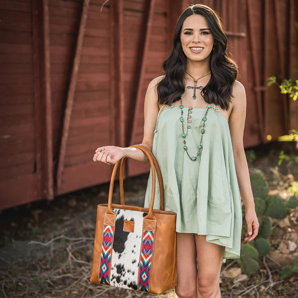 STS Ranchwear Basic Bliss Cowhide Tote